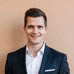 Lasse Stenholt