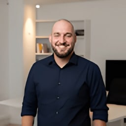 Dániel Novák