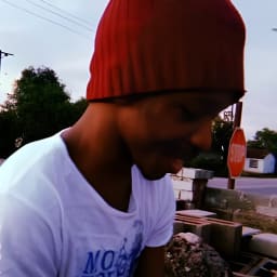Onkemetse Khavara