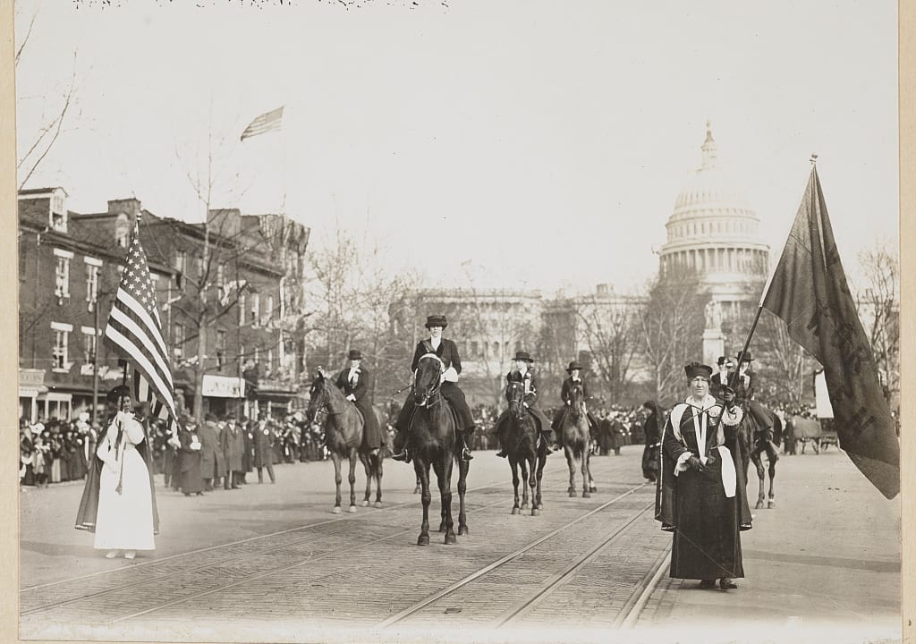 Picture of a 1913 women's suffrage parade