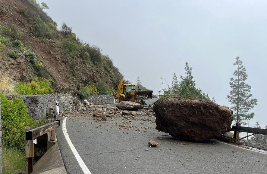 Portada de la noticia: Intensa actuación en carreteras de Gran Canaria durante la borrasca Therese