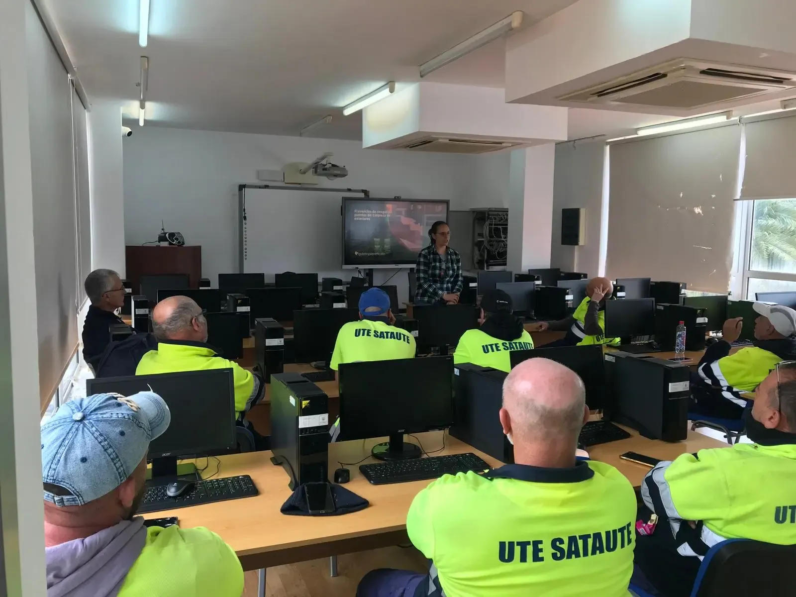 Portada de la noticia: La UTE Sataute se forma en Prevención de Riesgos Laborales