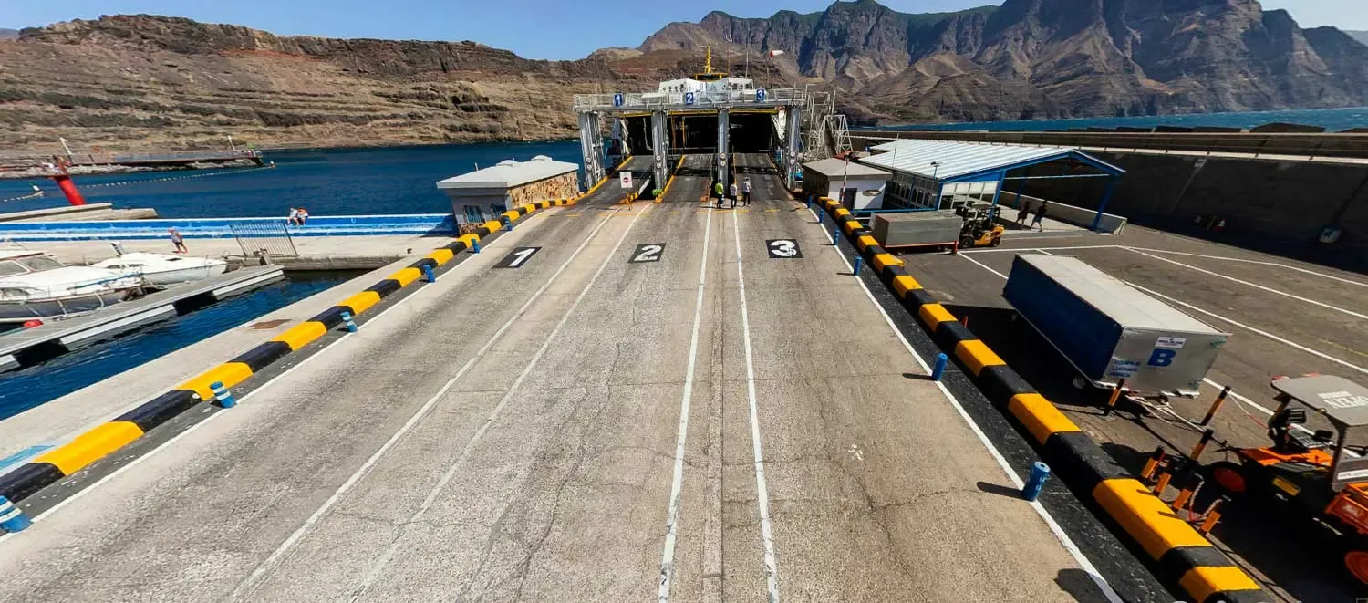 Portada de la noticia: Ayagaures Medioambiente, adjudicataria del servicio de limpieza de Puertos Canarios