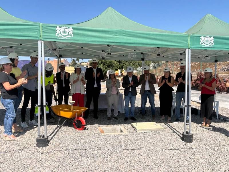 Portada de la noticia: Pérez Moreno comienza la construcción de la Biblioteca Pública de Ingenio