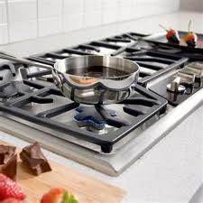 Choosing Between a 5- or 6-Burner Cooking Surface