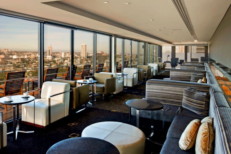 Club-Floor-Lounge