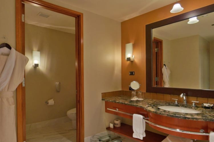 Carrara Suite Bathroom
