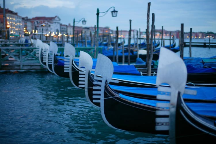 Exterior boats