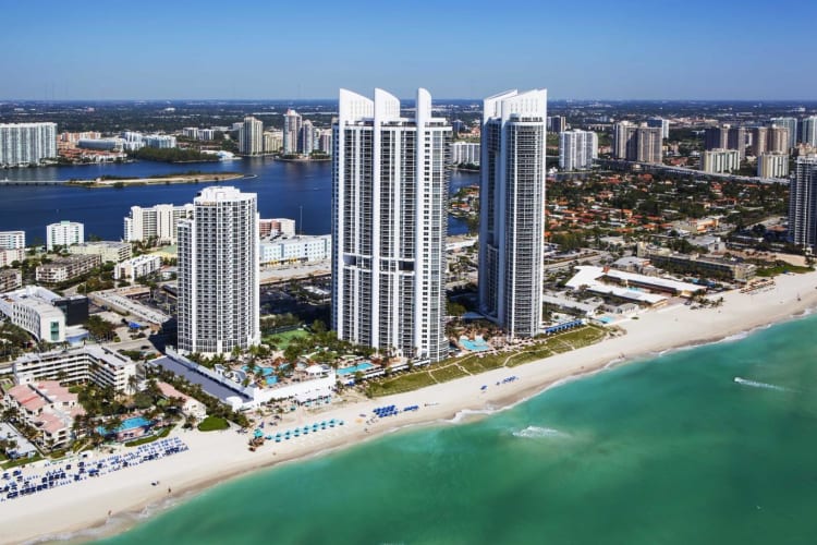 Trump International Beach Resort