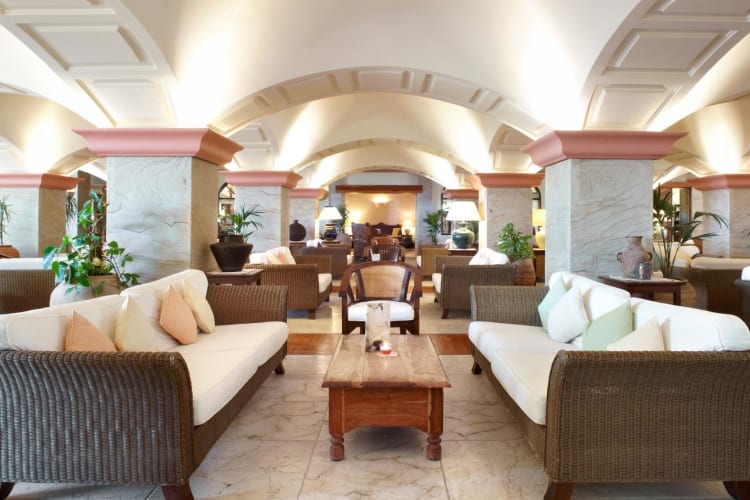 Piano Bar