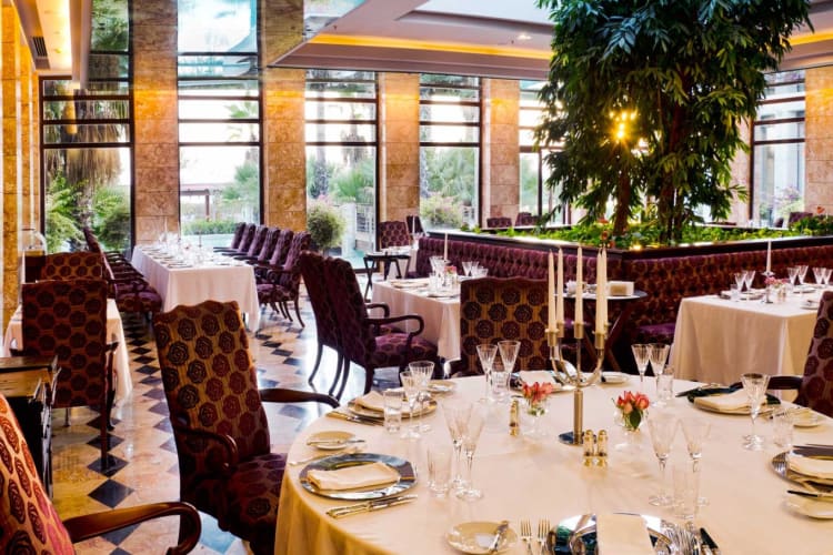 Le Jardin Au Printemps A La Carte