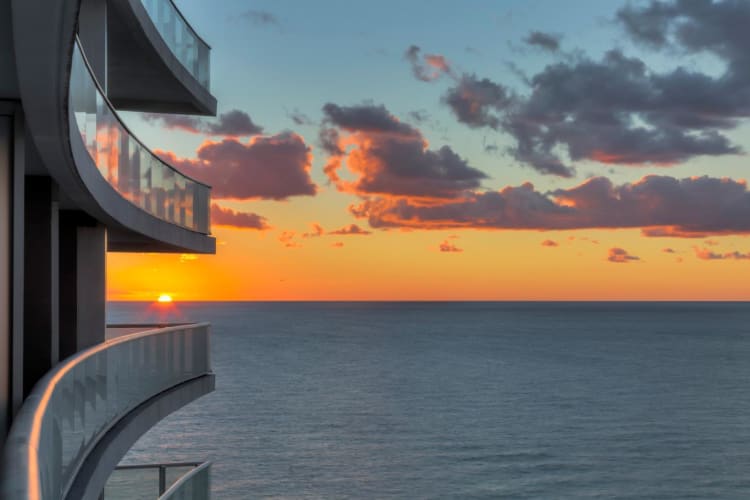 Sunrise-Over-the-Atlantic-Ocean