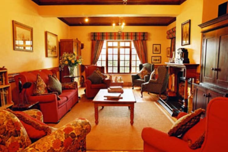 Inviting Lounge