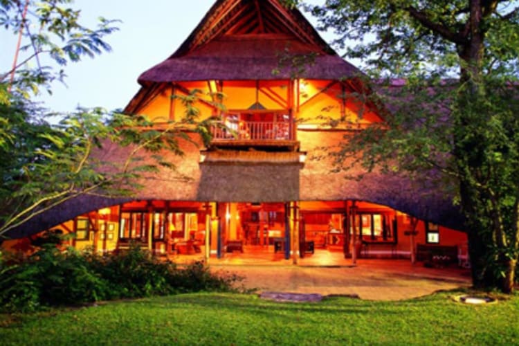 Lodge-Entrance