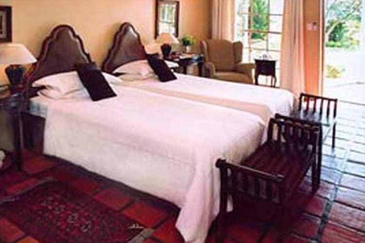 Bedroom - Luxury Room