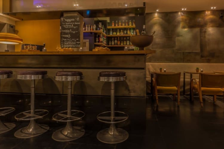 Bar