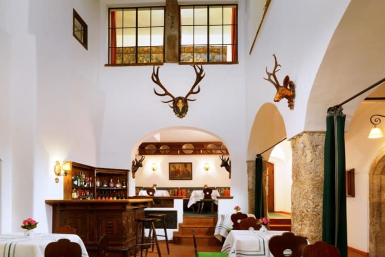 Bar-Goldener-Hirsch