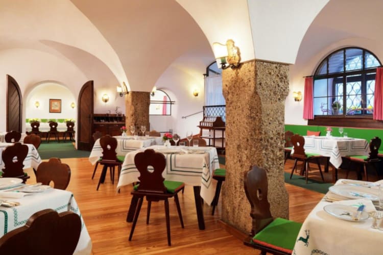Restaurant-Goldener-Hirsch
