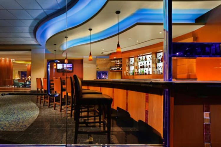 Degrees-wine-and-patio-bar-entrance