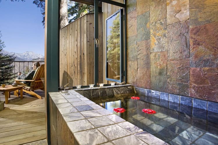 Outdoor bath