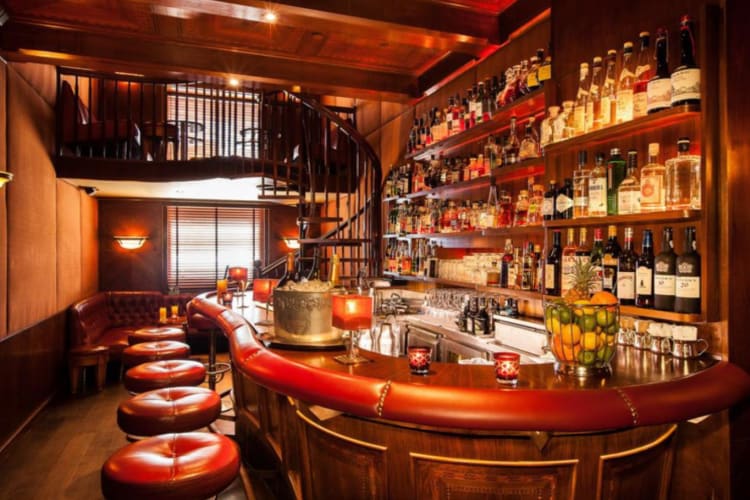 Bar