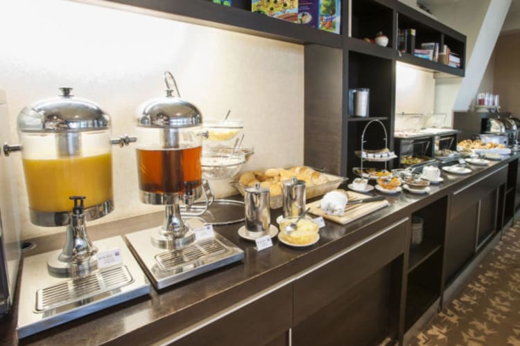 Breakfast-buffet