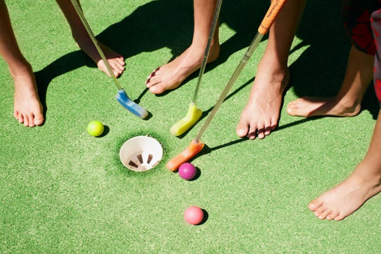 Mini-golf