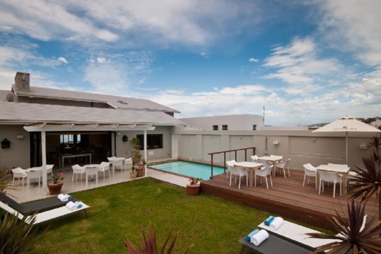 Beach-Head-Villa-Garden