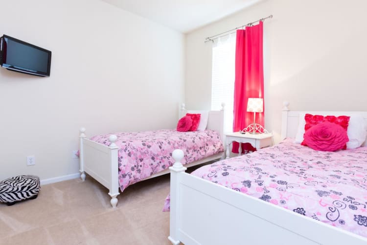 Twin-room