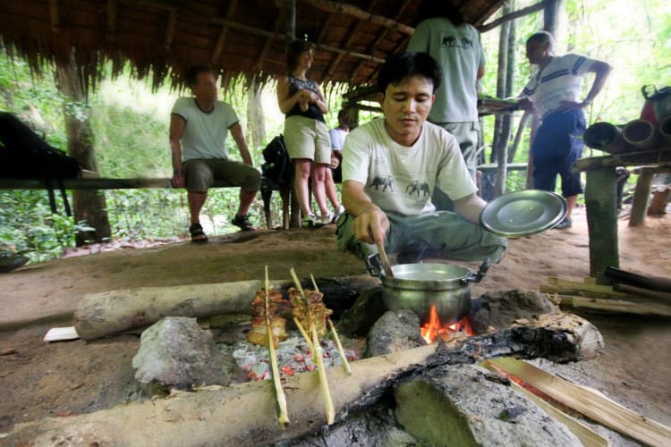 Jungletrek-dining