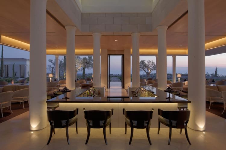 Living-Room-Bar