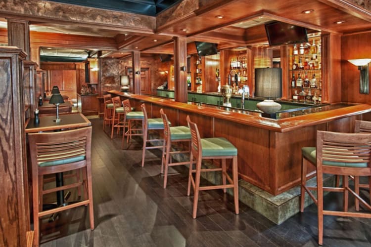 Tavern & Whiskey