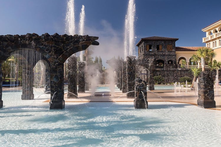 Spalsh Zone at Explorer Island