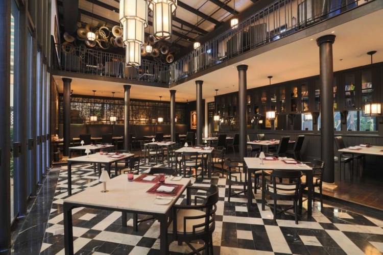 Deco Bar & Bistro
