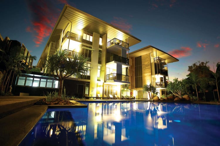 Lagoon-Pool-by-night
