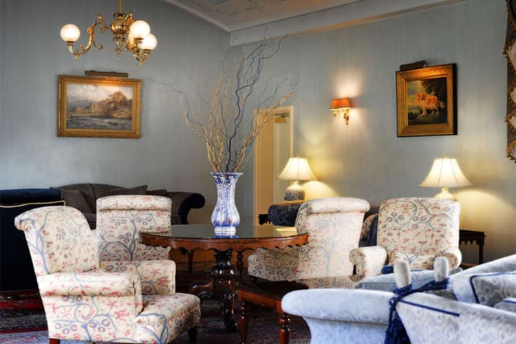 Seating area