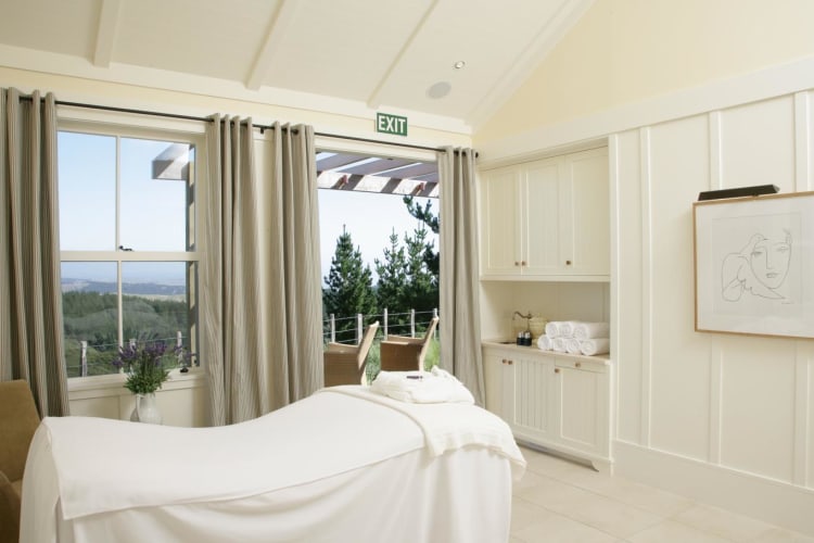 Spa-treatment-room