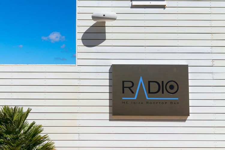 Radio bar