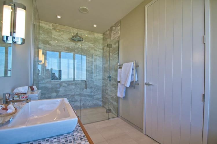 Ensuite