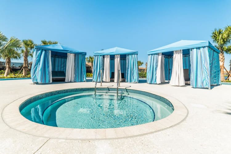 Windsor at Westside Clubhouse Jacuzzi & Cabanas