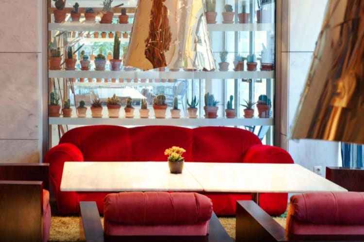 Lobby-Lounge