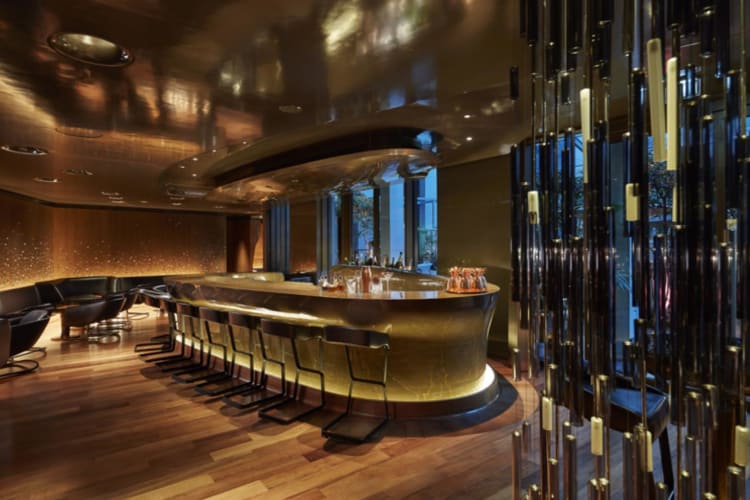 Bar 8