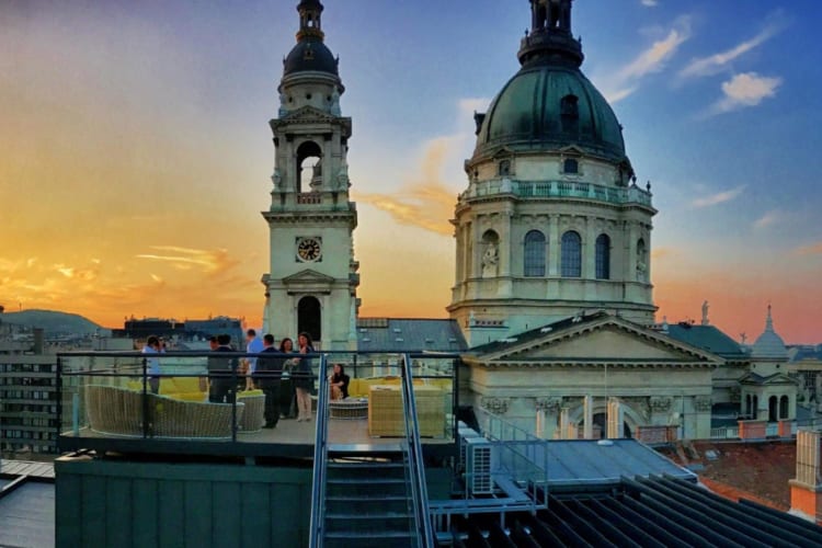 Hotel-rooftop