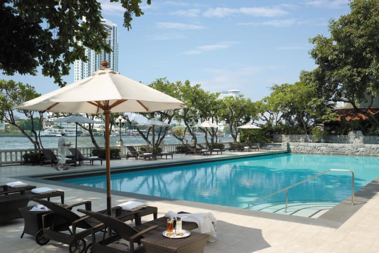 Private Swimming Pool At Krungthep Wing
