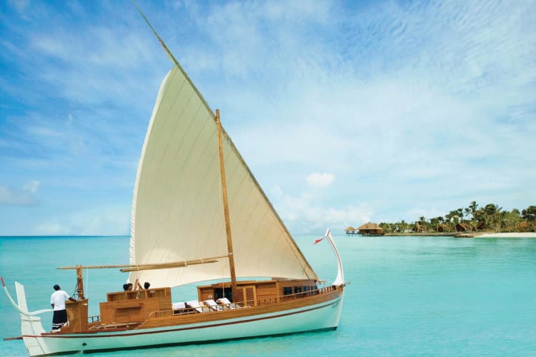 Dhoni boatride