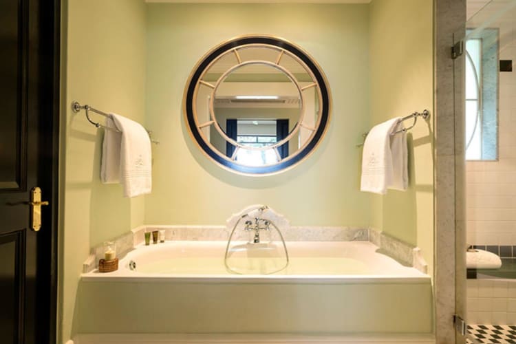 Bathroom Suite