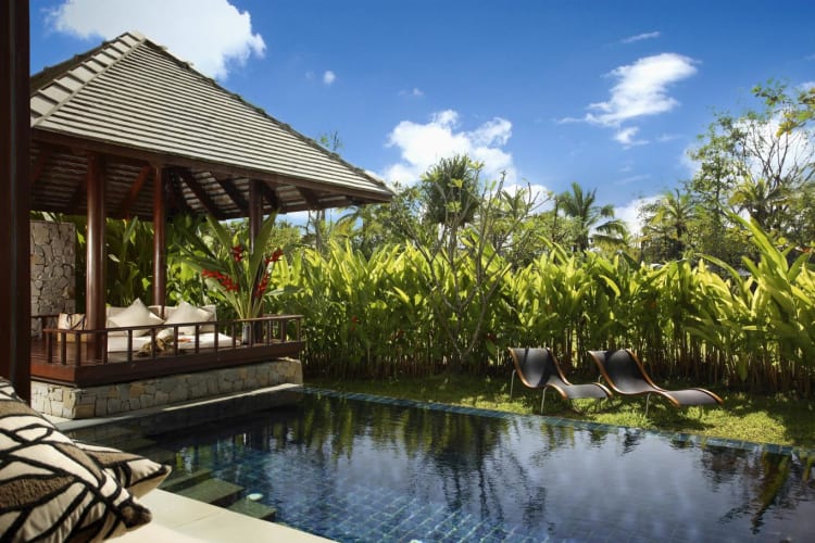 Pool Residence
