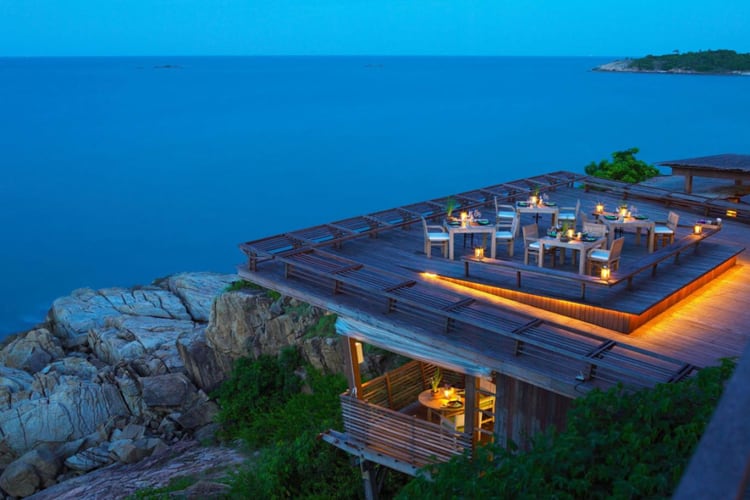 Dining on the Rocks