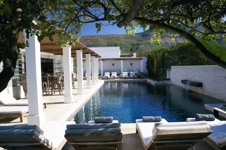 Pool-Bar-nws