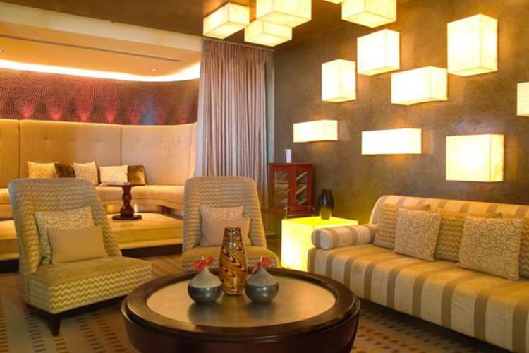 Noah's Lounge